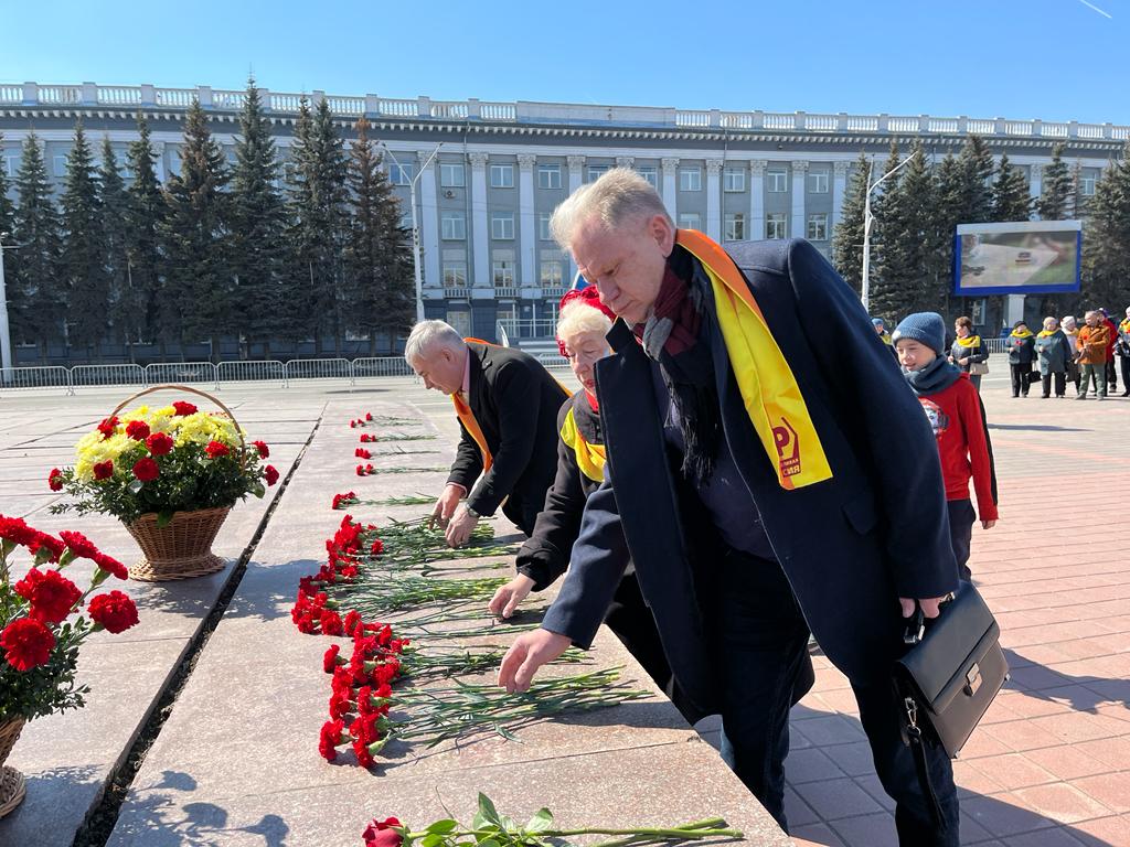 Лет со дня рождения ленина